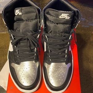 Air Jordan 1 Retro High OG Silver Toe CD0461-001 Size 13W Men's 11.5 Black White